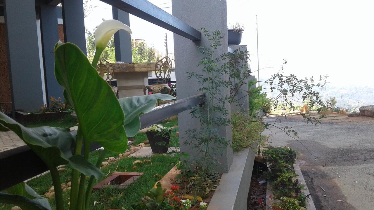Lawan One Kandy Exterior photo