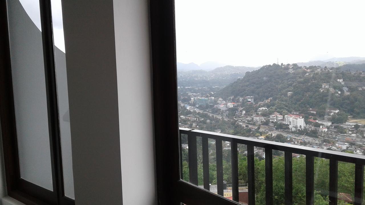 Lawan One Kandy Exterior photo