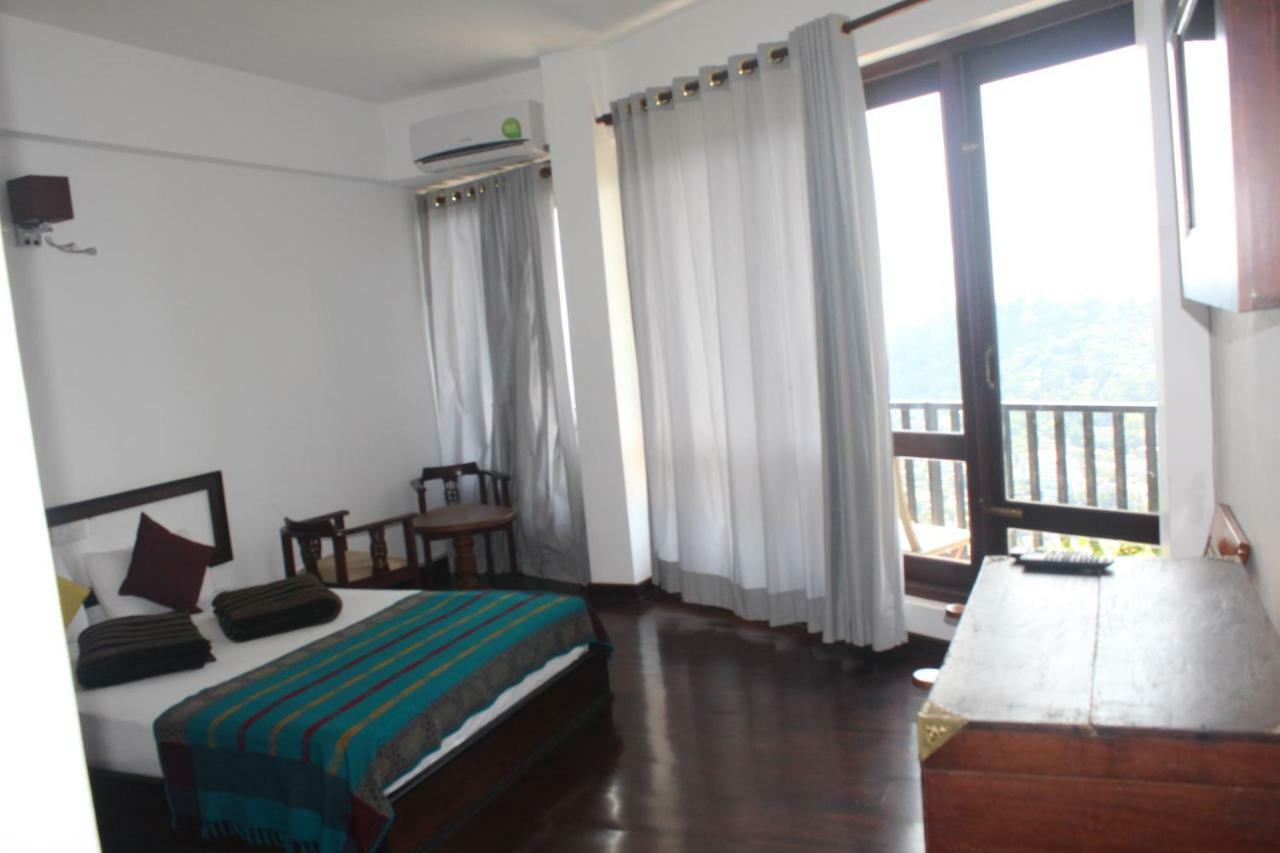 Lawan One Kandy Exterior photo